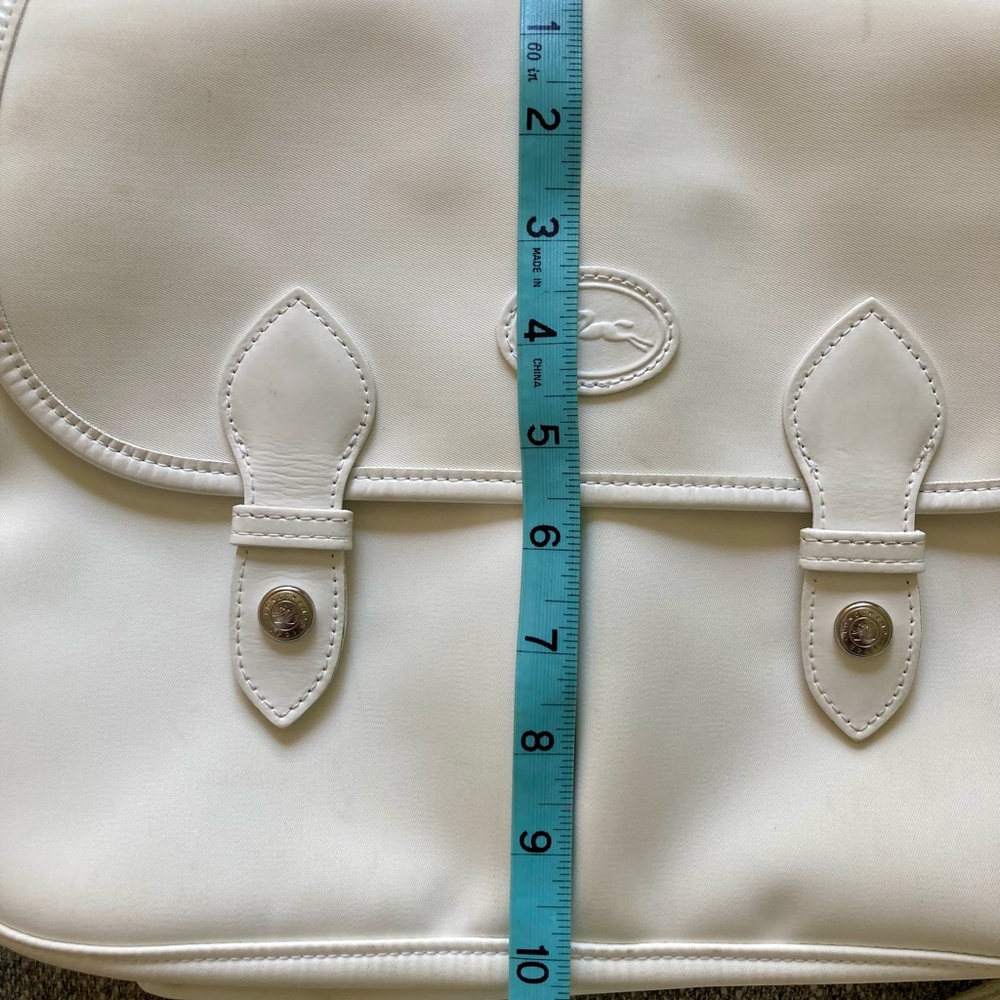 Vintage Longchamp White Shoulder Bag with Adjustable Strap and Minimalist Design - Picture 13 of 14